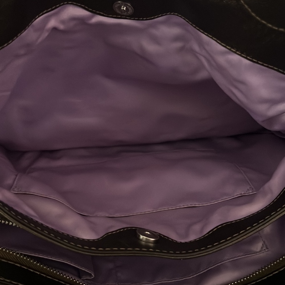 Coach - Picture 3 of 5
